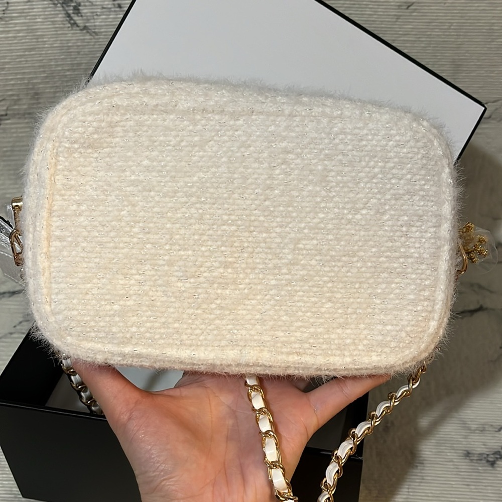 Chanel Beauty Tweed Pouch Converted To Shoulder Bag - Picture 6 of 13